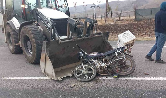 Elazığ'da iş makinesi ile motosiklet çarpıştı: 1 ölü