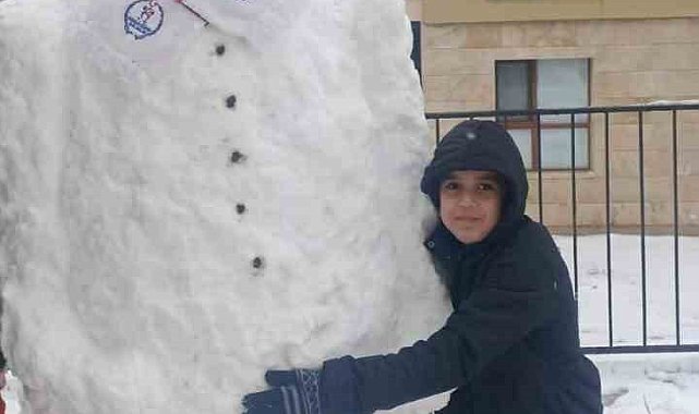 Elazığ'da kardan adamlar yerlerini aldı