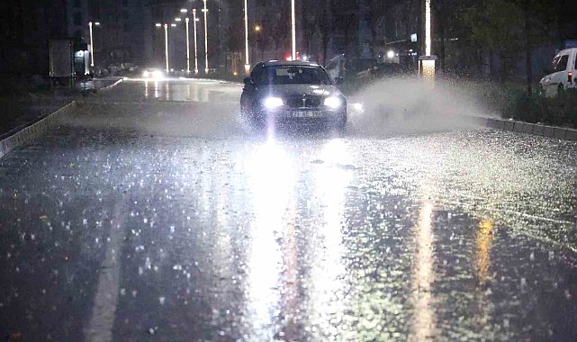 Elazığ'da sağanak yağış etkili oldu