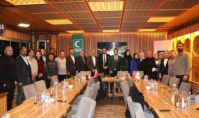 Erzincan Yeşilay'da bayrak değişimi