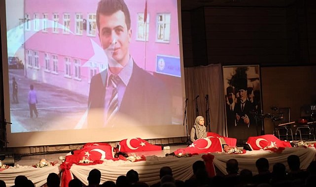 Erzincan'da 24 Kasım Öğretmenler Günü kutlandı