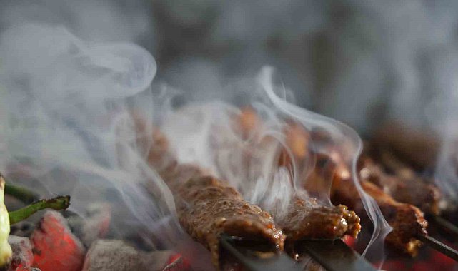 Fuat Usta'dan 'Ejderha Kebabı' kampanyası: Bin liralık tabağı 250 liraya sunuyor