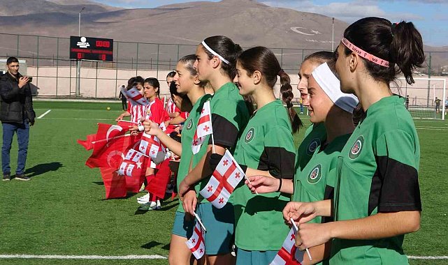 Kadın futbolunda Gürcistan ile dostluk maçı