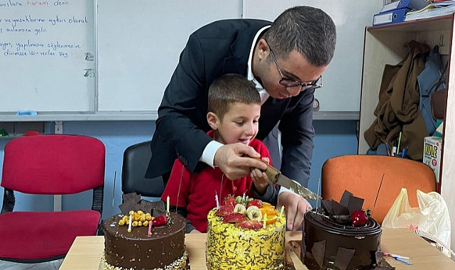 Kağızman’da minik Miraç’a sürpriz doğum günü