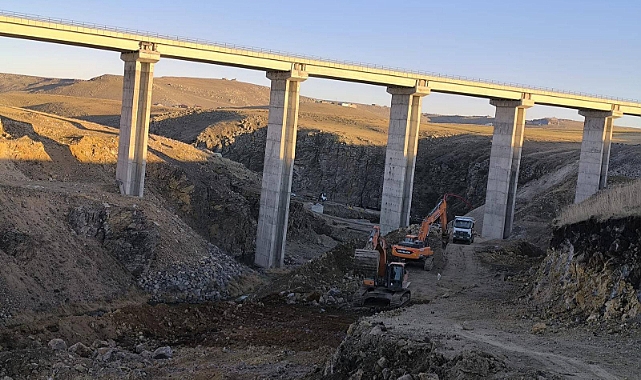 Kars Barajı iletim hattında çalışmalar devam ediyor