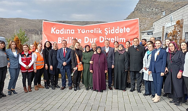 Kars'ta "25 Kasım Kadına Yönelik Şiddete Karşı Uluslararası Mücadele Günü" etkinlikleri