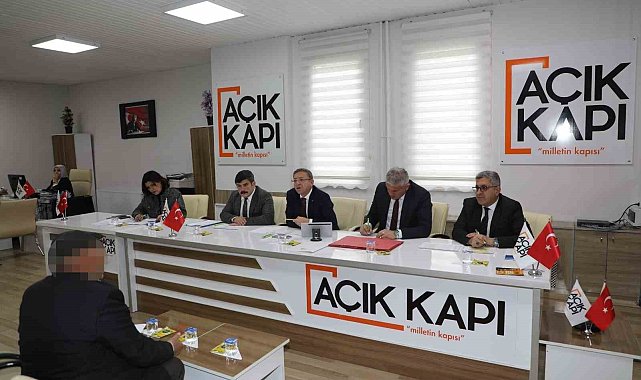 Kars Valisi Ziya Polat, Açık Kapı'da vatandaşları dinledi