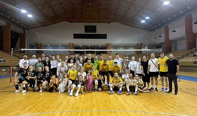 Kocaeli Pusula Spor Kulübü'nden Doğu Anadolu'ya eğitim desteği
