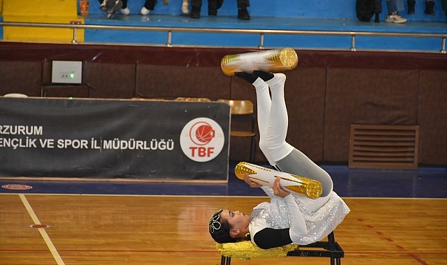 Madagaskar Sirki Erzurum'da nefes kesti