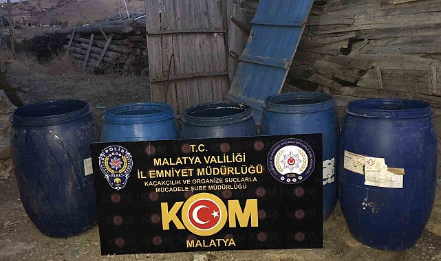 Malatya'da 4 bin 696 litre sahte alkol ele geçirildi