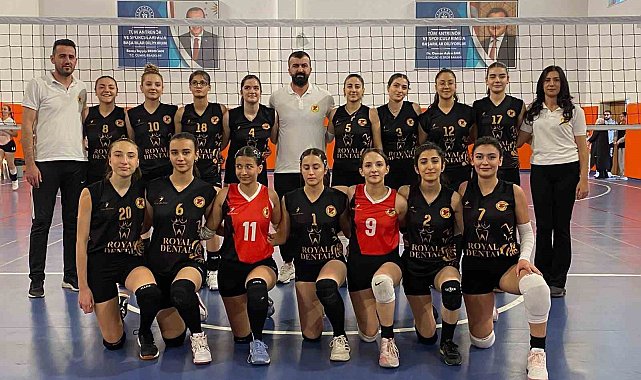 Malatya'da genç kızlar voleybol şampiyonları belli oldu