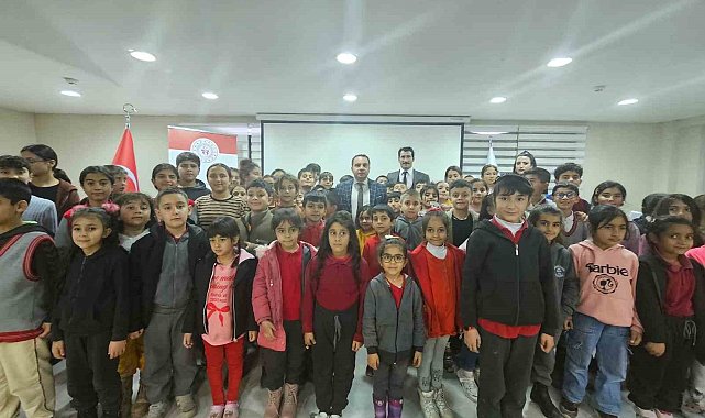 Muradiye'de 'Filistin' temalı sinema etkinliği