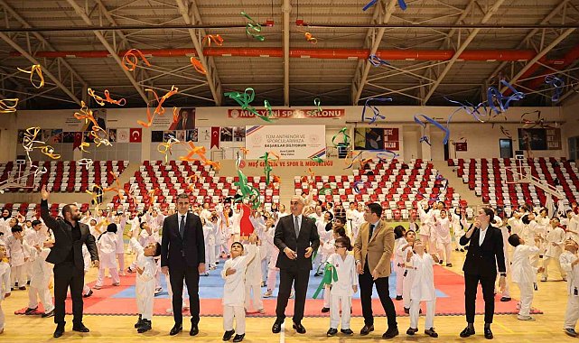 Muş'ta 400 sporcu için kuşak terfi töreni düzenlendi
