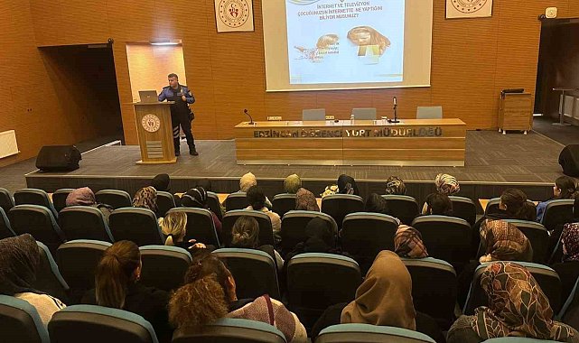Polis "Kadına Yönelik Şiddetle Mücadele" gününde kadınlarla bir araya geldi