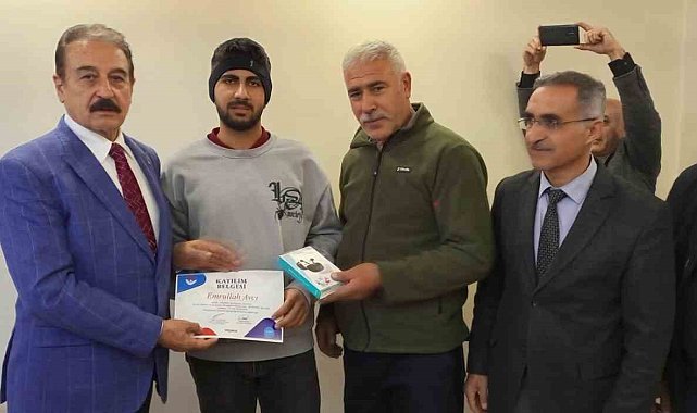 Psiko-sosyal destek çalışmalarına katılan çıraklara sertifika verildi
