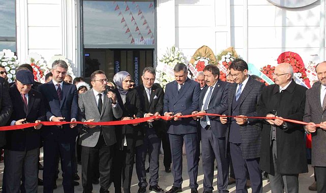 Pusula Gazetesi yeni hizmet binasında