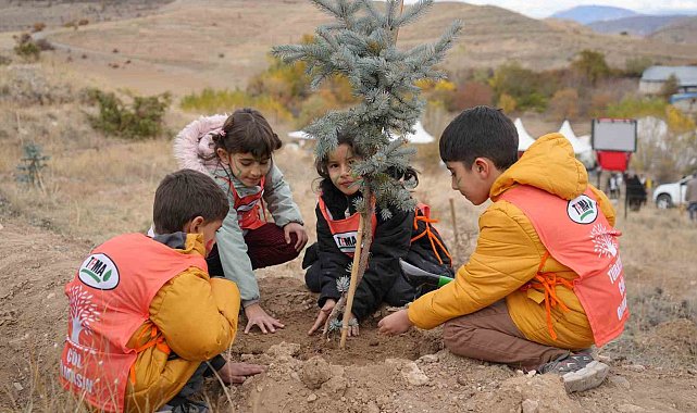 "81 İlde 81 Orman" projesinde Erzincan'da 50 bin fidan toprakla buluştu