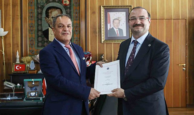 Rektör Hacımüftüoğlu, Irakly Sinyagin madalyası ile ödüllendirilen Prof. Dr. Ercişli'yi misafir etti