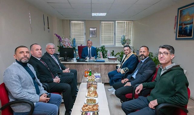 Rektör Levent, Mühendislik ile İktisadi ve İdari Bilimler Fakültesinde unvan alan akademisyenleri tebrik etti