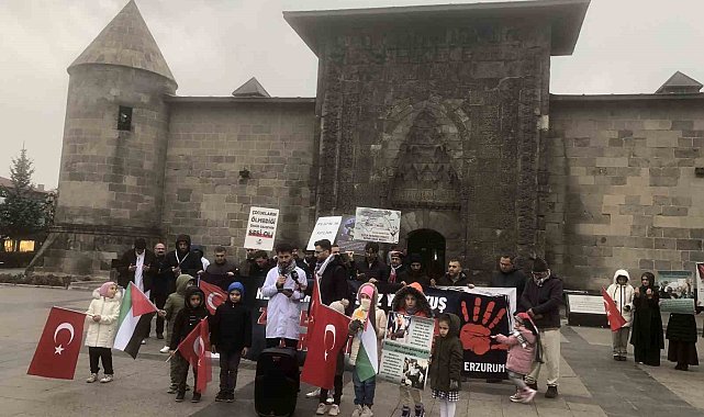 Sağlık çalışanları protestolarını 52'nci haftada sürdürdü