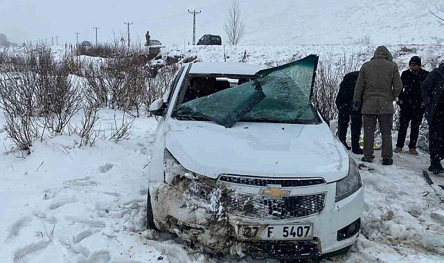 Tatvan'da trafik kazası: 4 yaralı