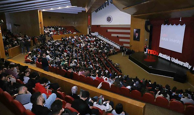 TEDx etkinlikleri, katılımcıların ilham verici konuşmalarıyla sona erdi