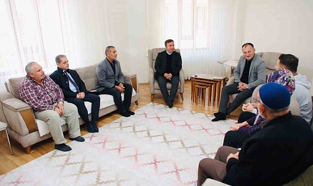 Vali Aydoğdu, Konya'da bıçaklı saldırıda yaralanan Erzincanlı polisi ziyaret etti