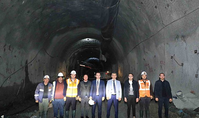 Vali Karakaya Tatvan'daki çalışmaları denetledi