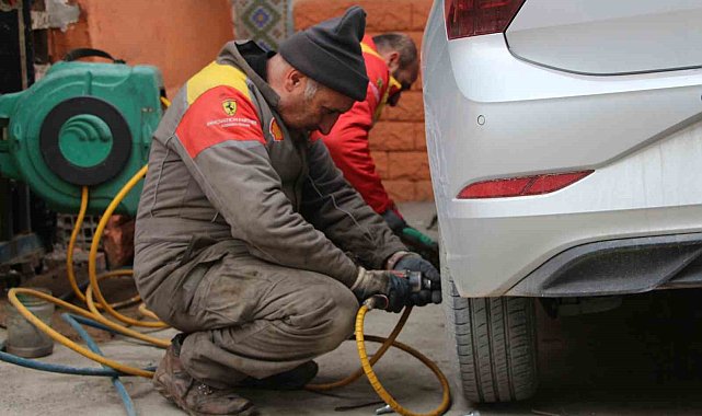 Van'daki oto lastikçilerde hareketlilik başladı
