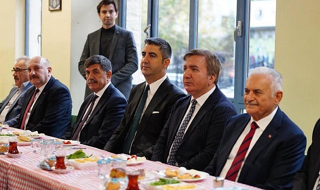 Yıldırım ve Vali Aydoğdu Kartal'da Erzincanlılarla buluştu