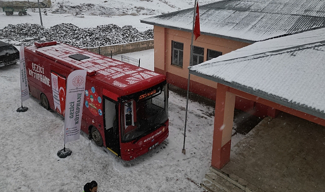 Ağrı'da  Gezici Kütüphane köy çocuklarını kitaplarla buluşturuyor