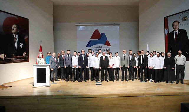 AİÇÜ'de gastronomi bölümü öğrencileri için "önlük giyme" töreni düzenlendi