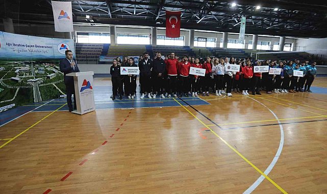 AİÇÜ'de ÜNİLİG voleybol bölgesel lig müsabakaları başladı