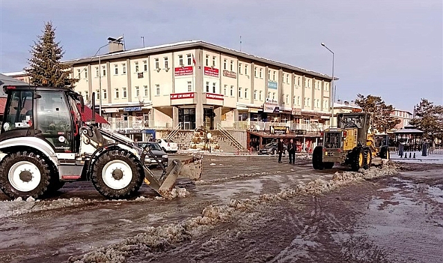 Arpaçay'da karla mücadele