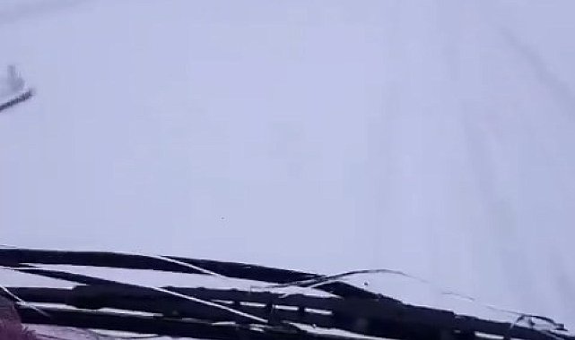 Bingöl'de karayolları ekipleri kar çalışmalarını sürdürüyor