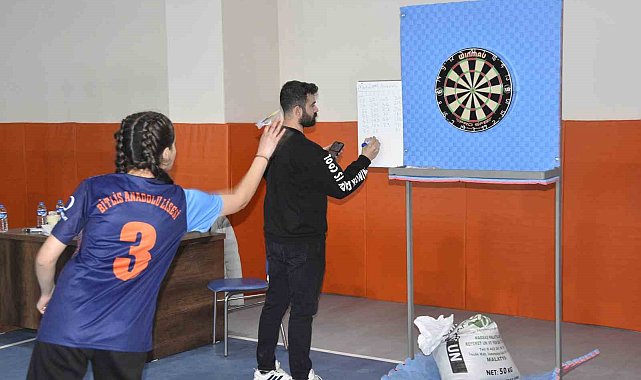 Bitlis'te okul sporları heyecanı yaşanıyor
