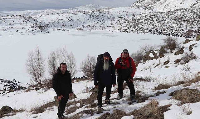 Buz Tutan Pırdanos Gölü büyülüyor