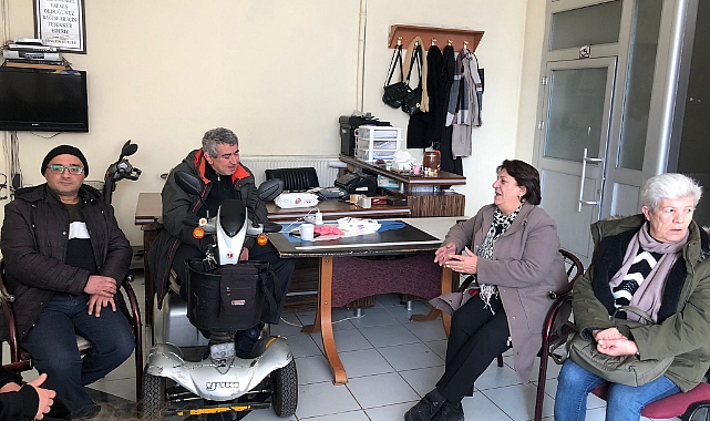 CHP Kadın Kolları yönetimi Dolunay Derneği’ni ziyaret etti