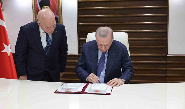 Cumhurbaşkanı Erdoğan, Erzurum Büyükşehir Belediyesi'ni ziyaret etti