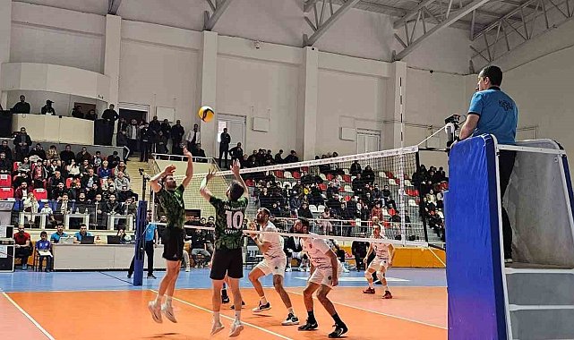 Efeler Ligi: TÜRŞAD: 2 - Cizre Belediye SK: 3