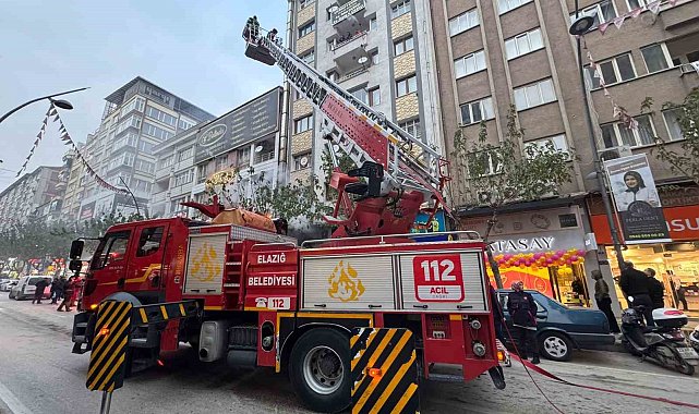 Elazığ'da dönercide korkutan yangın