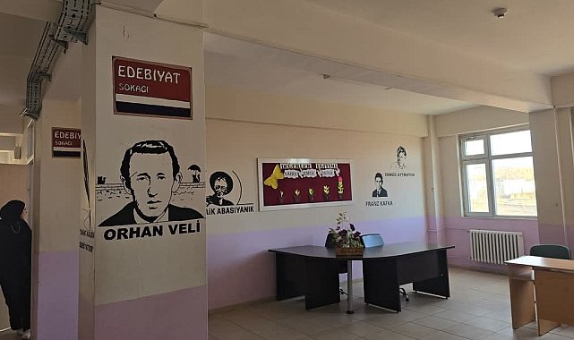 Elazığ'da öğrenciler okul duvarlarını süsledi