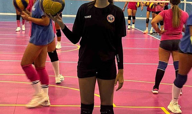 Elazığlı voleybolcu, İtalya'ya transfer oluyor