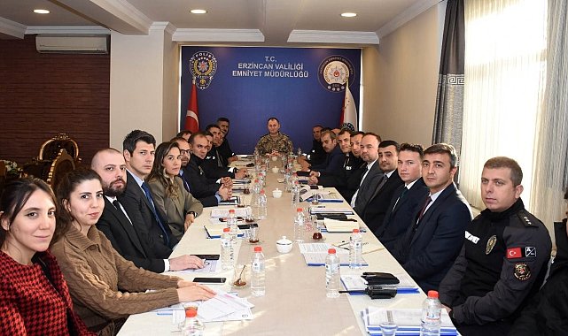 Emniyet Müdürü Baybaba, şube müdürleriyle toplantı yaptı