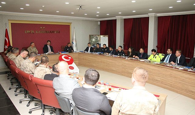 Erciş'te yılsonu değerlendirme ve asayiş toplantısı" yapıldı