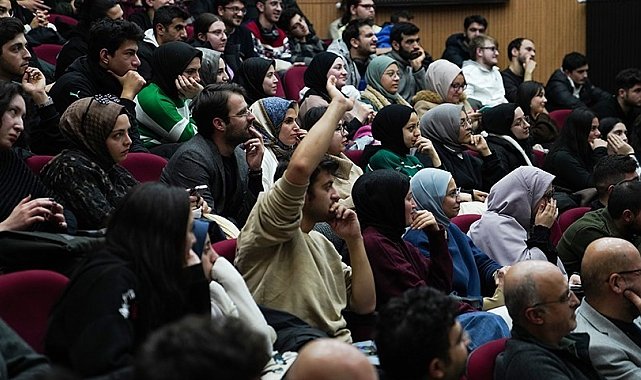 ETÜ'de evrenin doğumu ve ölümü konuşuldu