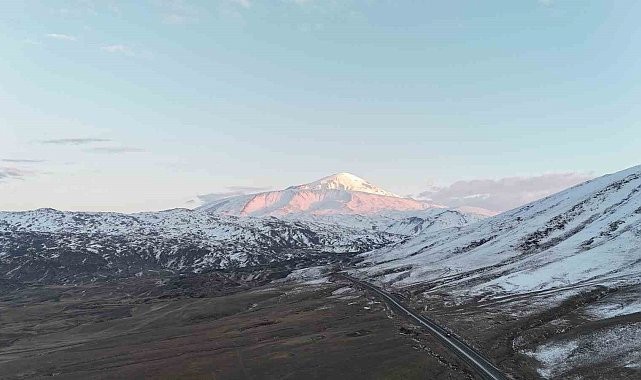 Iğdır'da yeterince kar yağışı alamayan dağlar dron ile görüntülendi
