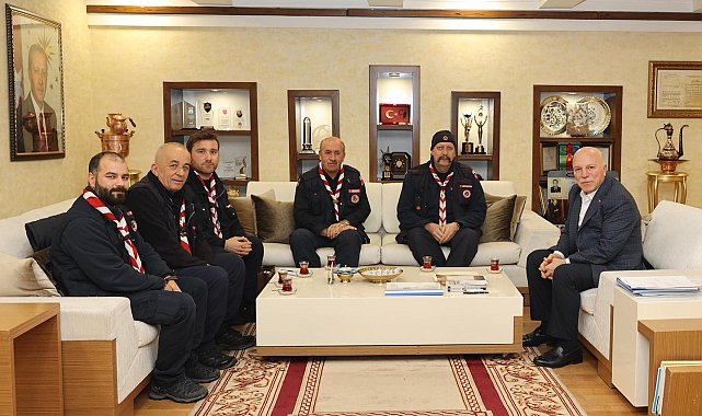 İzcilerden Başkan Sekmen'e ziyaret