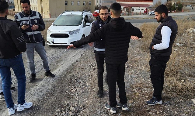 Kars'ta polis, okul çevrelerinde kuş uçurtmuyor