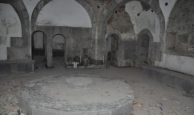 Kars'ta tarihi hamamın hali içler acısı